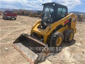 CAT 246D3 滑移轉向裝載機