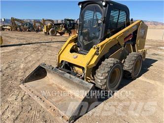 CAT 246D3 滑移轉向裝載機