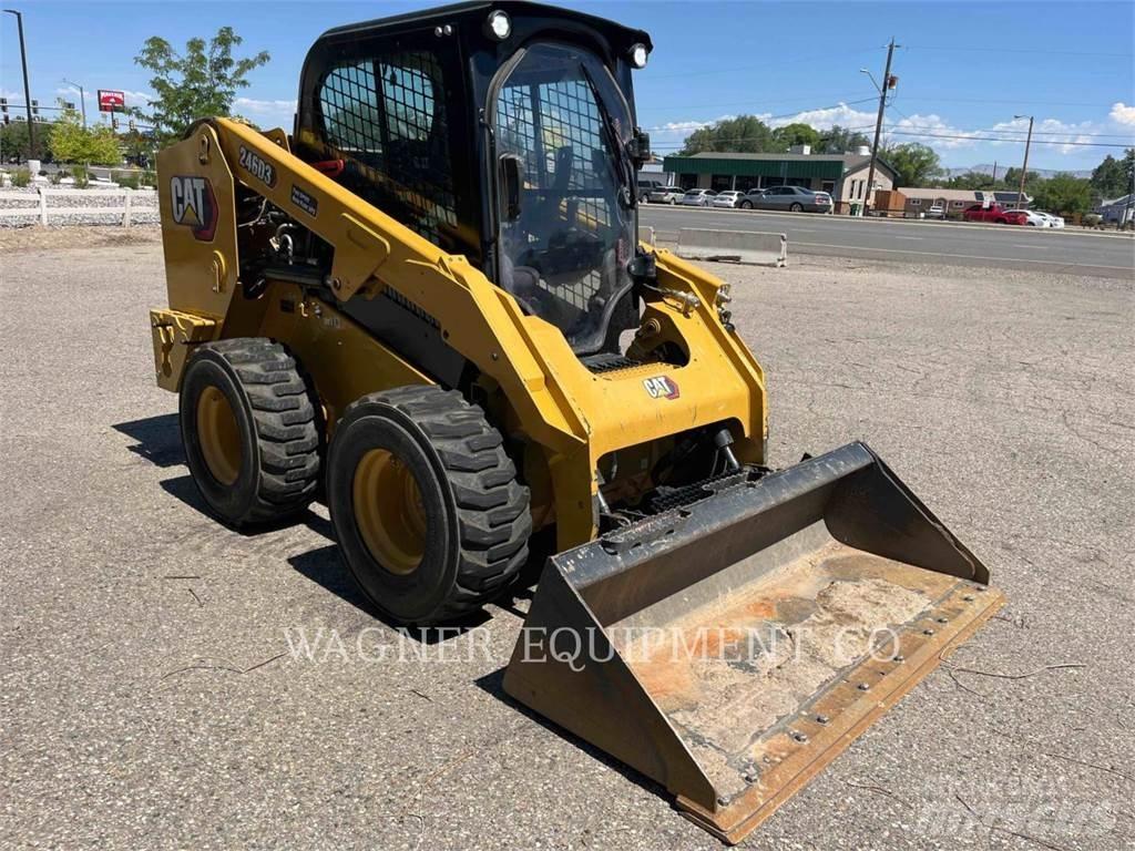 CAT 246D3 滑移轉向裝載機