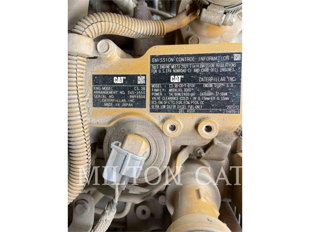 CAT 246D3 滑移轉向裝載機