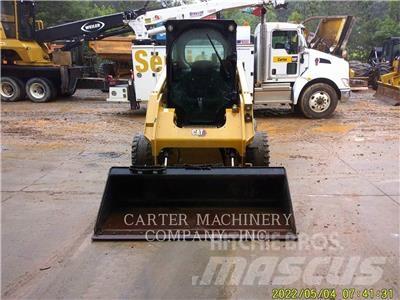 CAT 246D3 滑移轉向裝載機