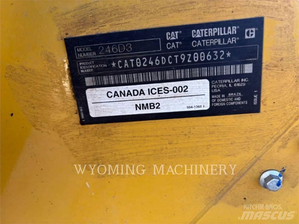 CAT 246D3 滑移轉向裝載機