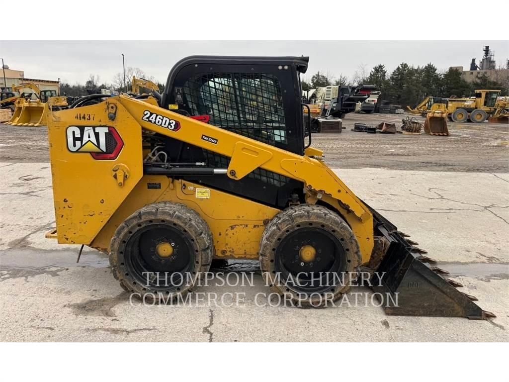CAT 246D3 滑移轉向裝載機