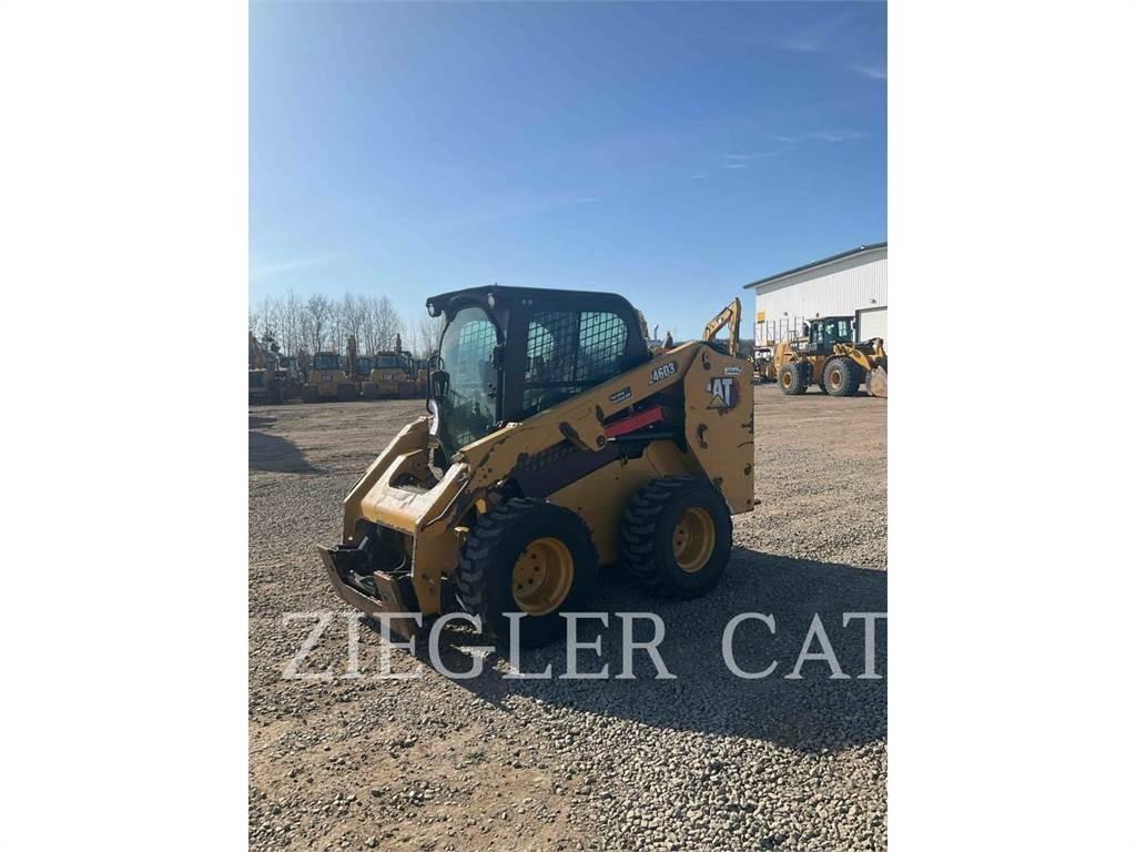 CAT 246D3 滑移轉向裝載機