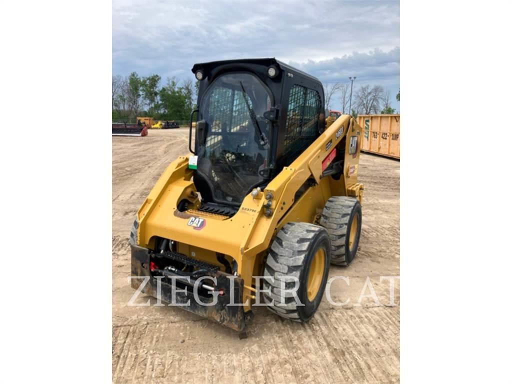 CAT 246D3 滑移轉向裝載機