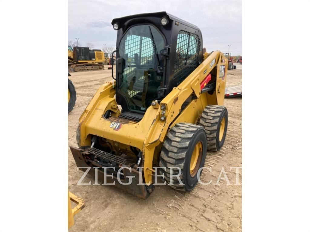 CAT 246D3 滑移轉向裝載機