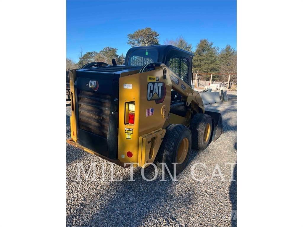 CAT 246D3 滑移轉向裝載機