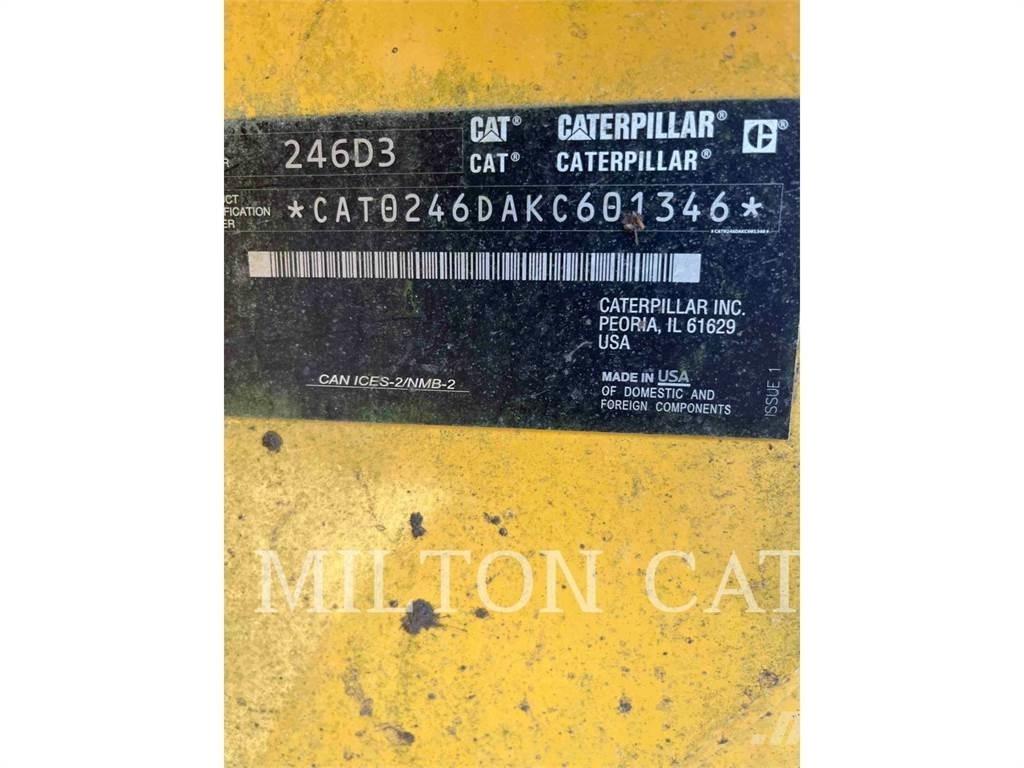 CAT 246D3 滑移轉向裝載機