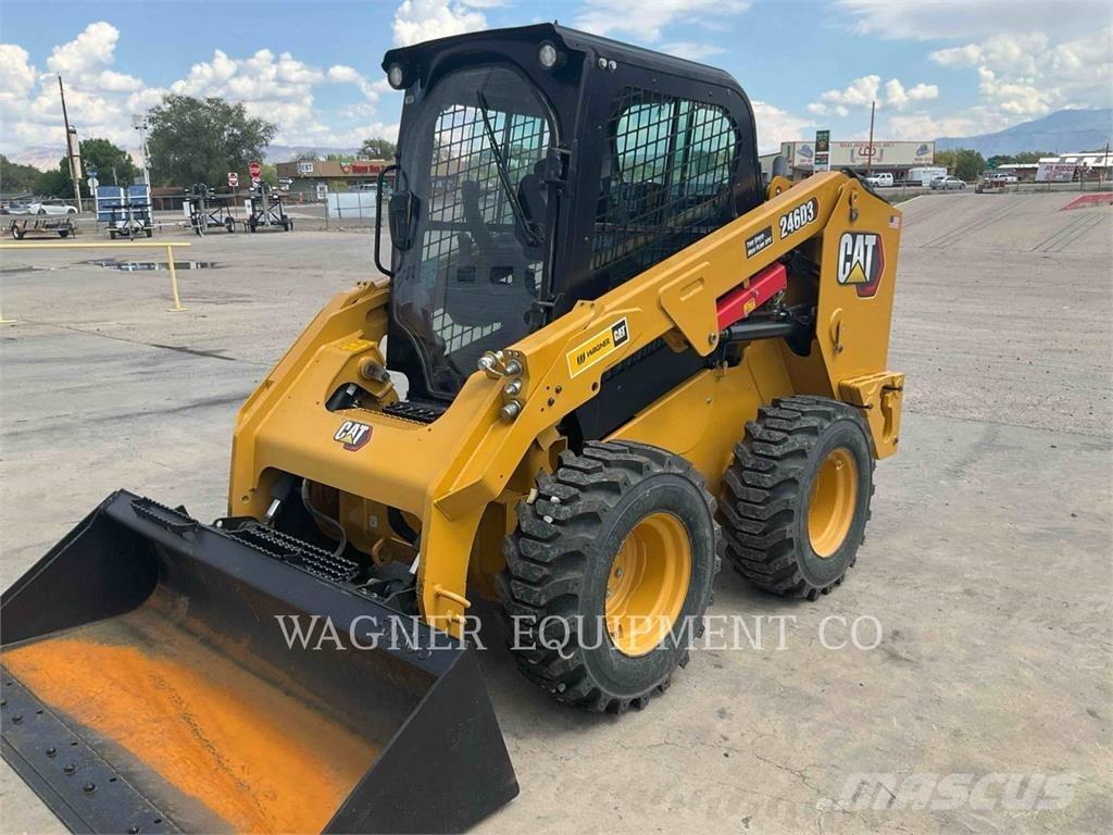 CAT 246D3 滑移轉向裝載機