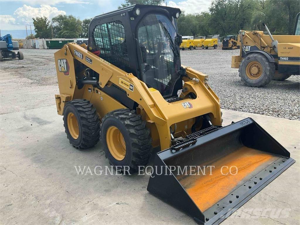 CAT 246D3 滑移轉向裝載機