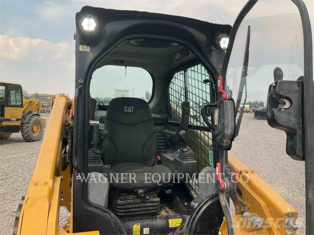 CAT 246D3 滑移轉向裝載機