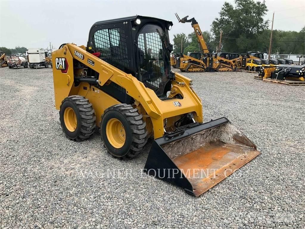 CAT 246D3 滑移轉向裝載機