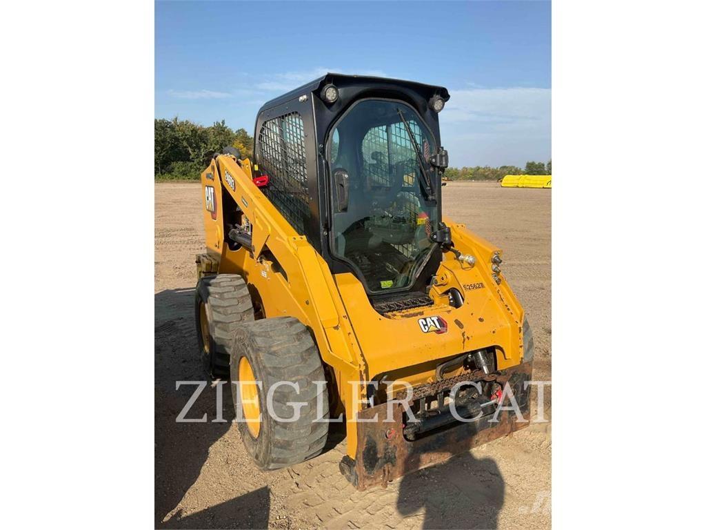 CAT 246D3 滑移轉向裝載機