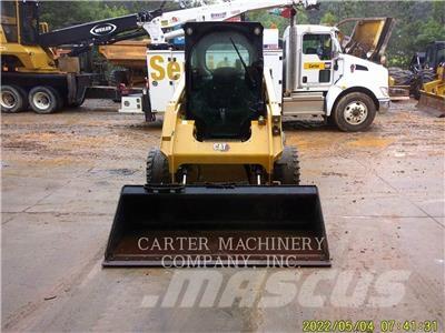 CAT 246D3 AC 滑移轉向裝載機