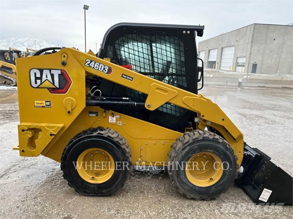 CAT 246D3 C3H2 滑移轉向裝載機