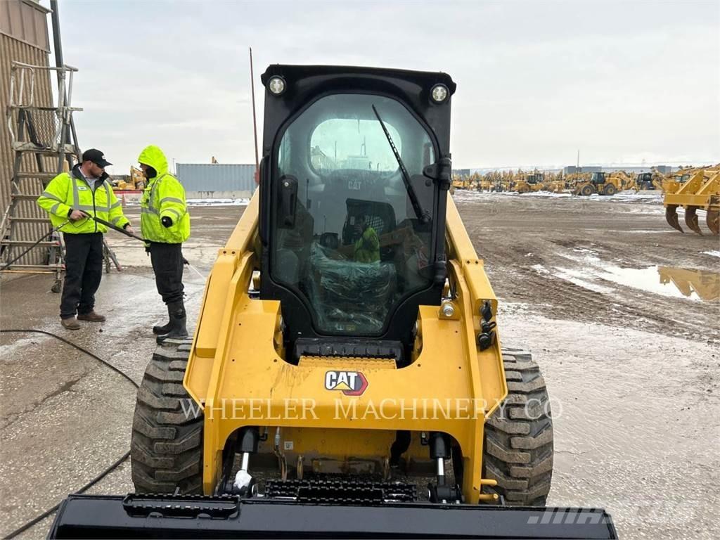 CAT 246D3 C3H2 滑移轉向裝載機