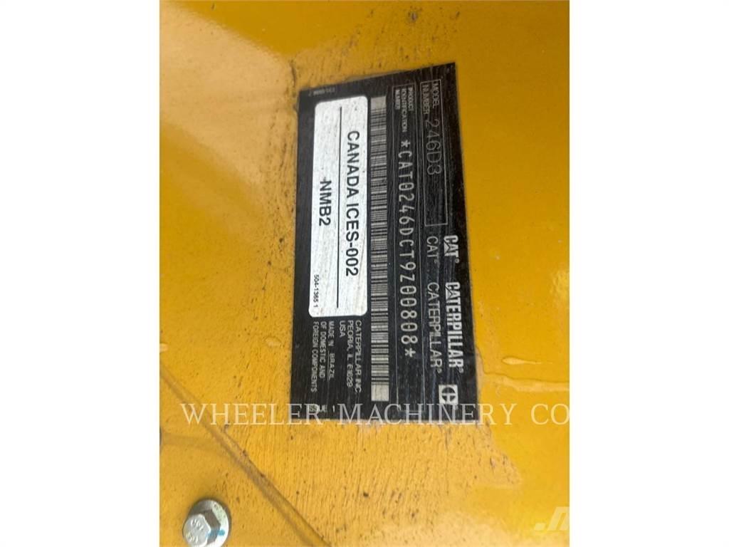 CAT 246D3 C3H2 滑移轉向裝載機
