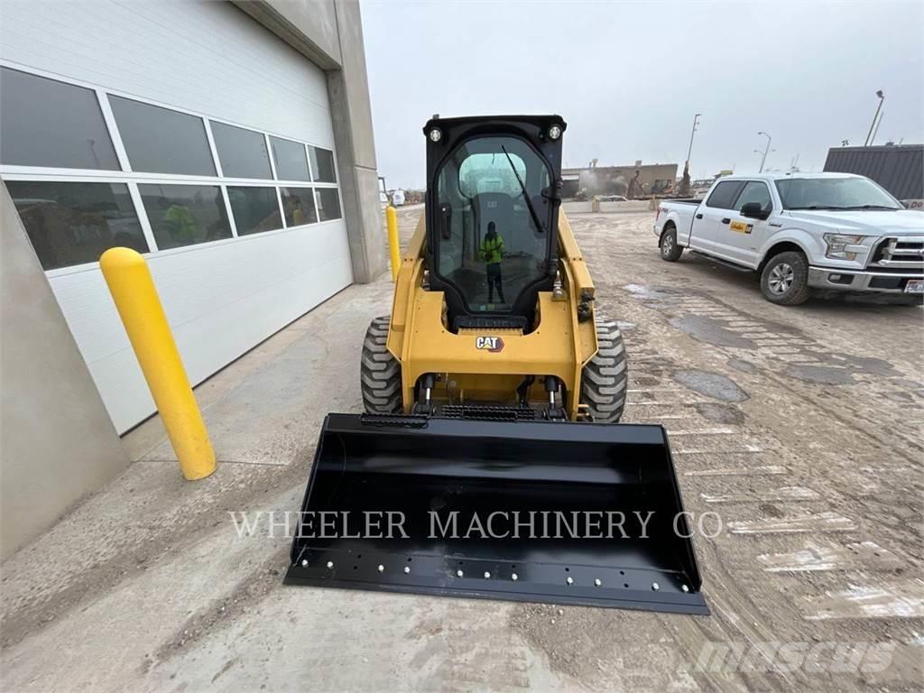 CAT 246D3 C3H2 滑移轉向裝載機