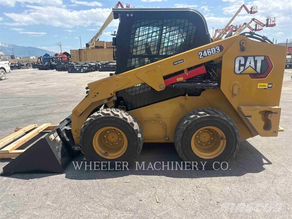 CAT 246D3 C3H2 滑移轉向裝載機