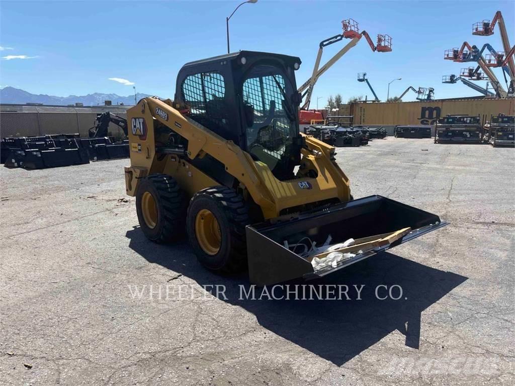 CAT 246D3 C3H2 滑移轉向裝載機