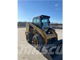 CAT 246D3 C3H2 滑移轉向裝載機