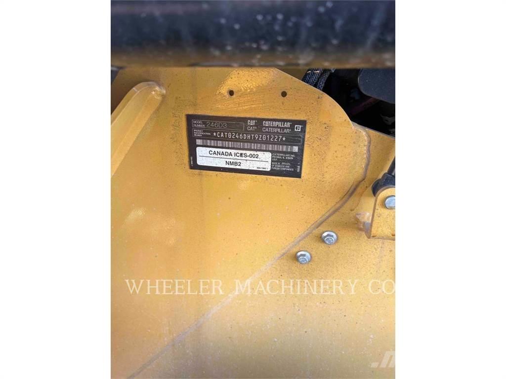 CAT 246D3 C3H2 滑移轉向裝載機