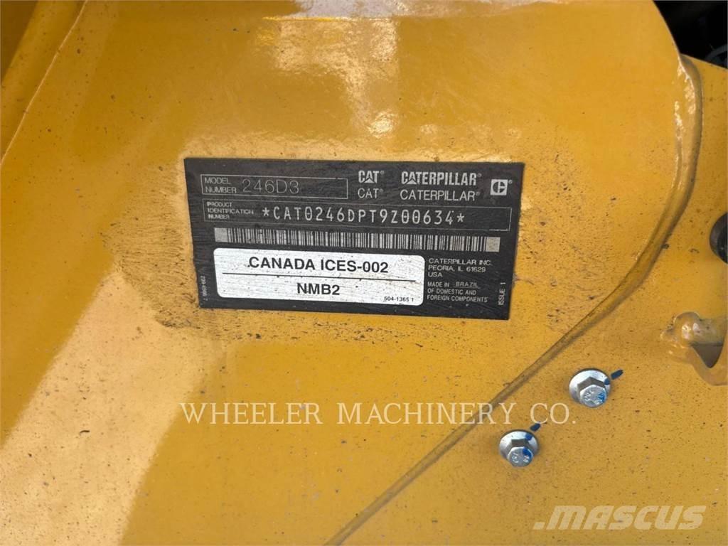 CAT 246D3 C3H2 滑移轉向裝載機