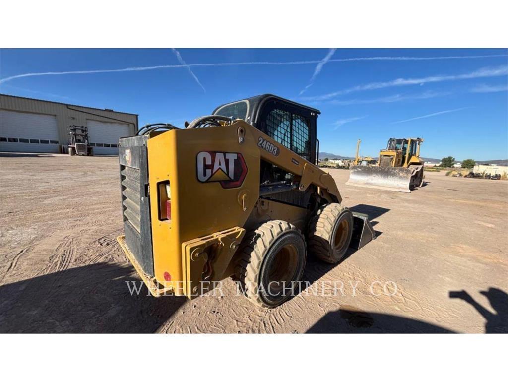 CAT 246D3 C3H2 滑移轉向裝載機
