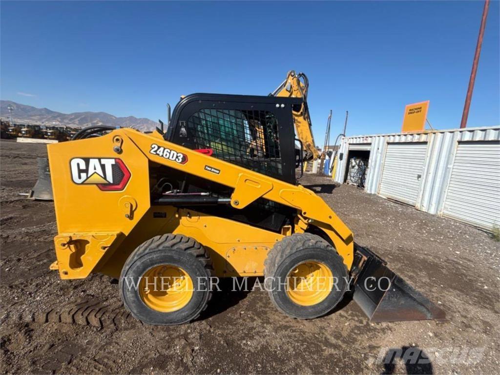 CAT 246D3 C3H2 滑移轉向裝載機