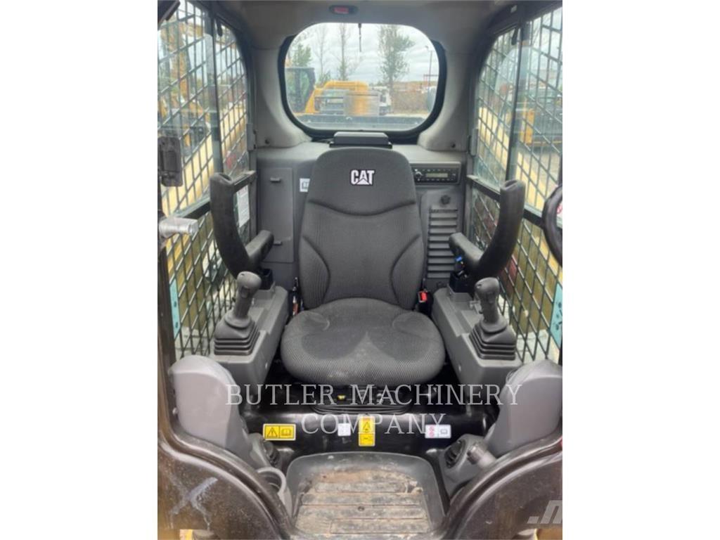 CAT 246D3 C3H2 滑移轉向裝載機