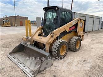 CAT 246D3 C3H2 滑移轉向裝載機