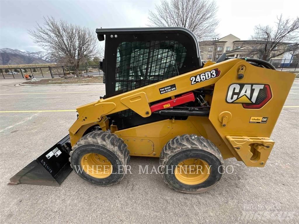 CAT 246D3 C3HF 滑移轉向裝載機