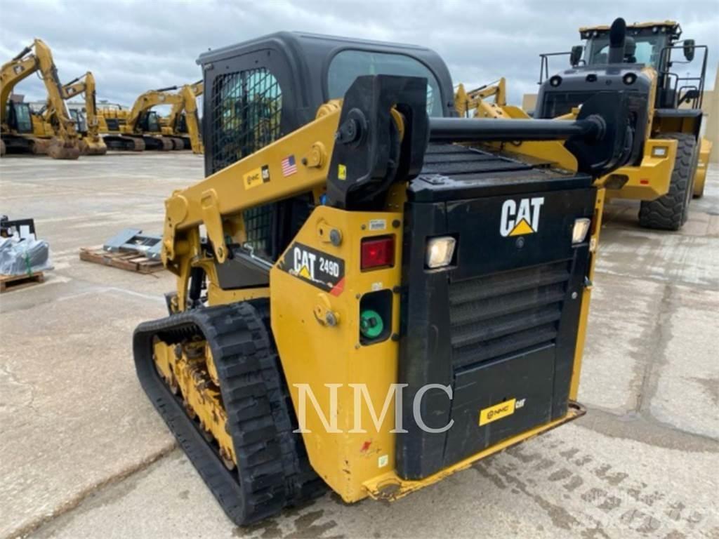 CAT 249D 滑移轉向裝載機
