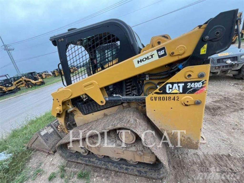 CAT 249D 滑移轉向裝載機