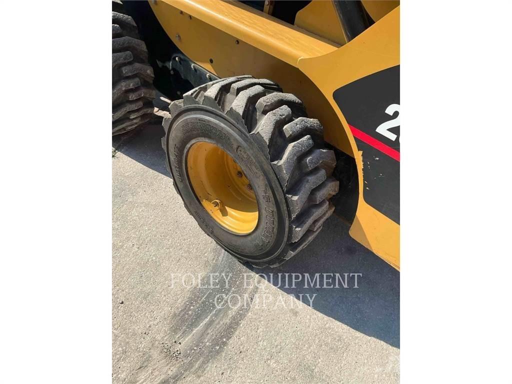 CAT 252BSTD2C 滑移轉向裝載機