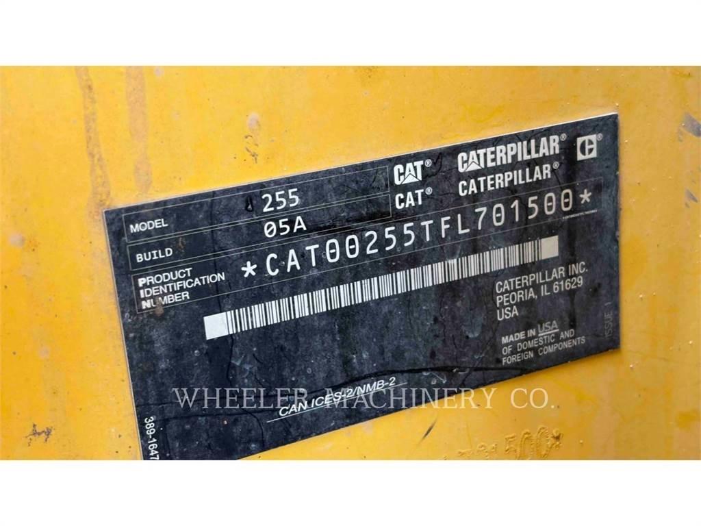 CAT 255 C3HF 推土機