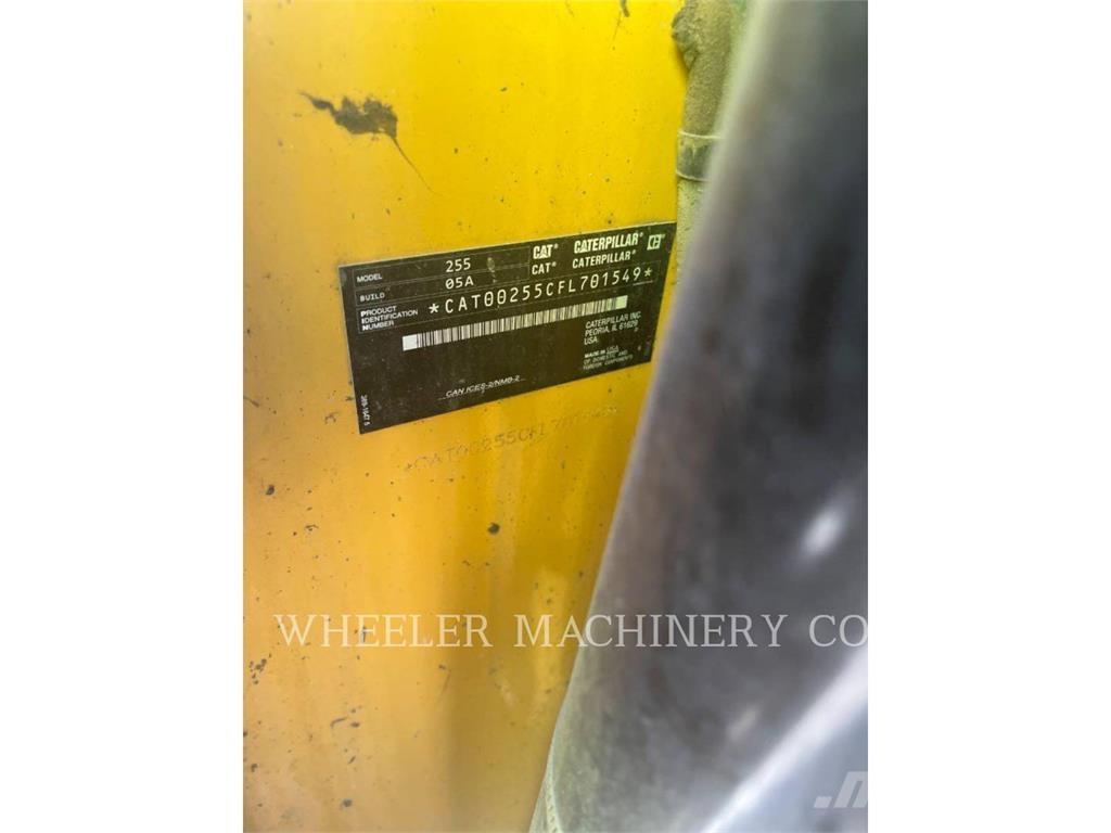 CAT 255 C3HF 推土機