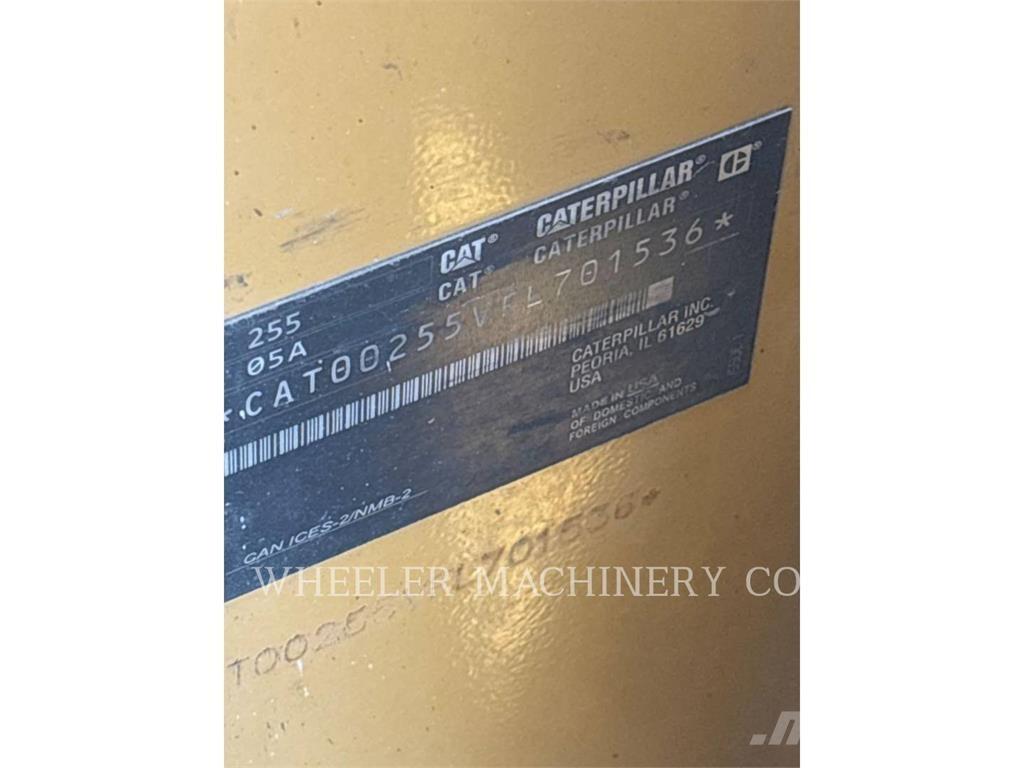 CAT 255 C3HF 推土機