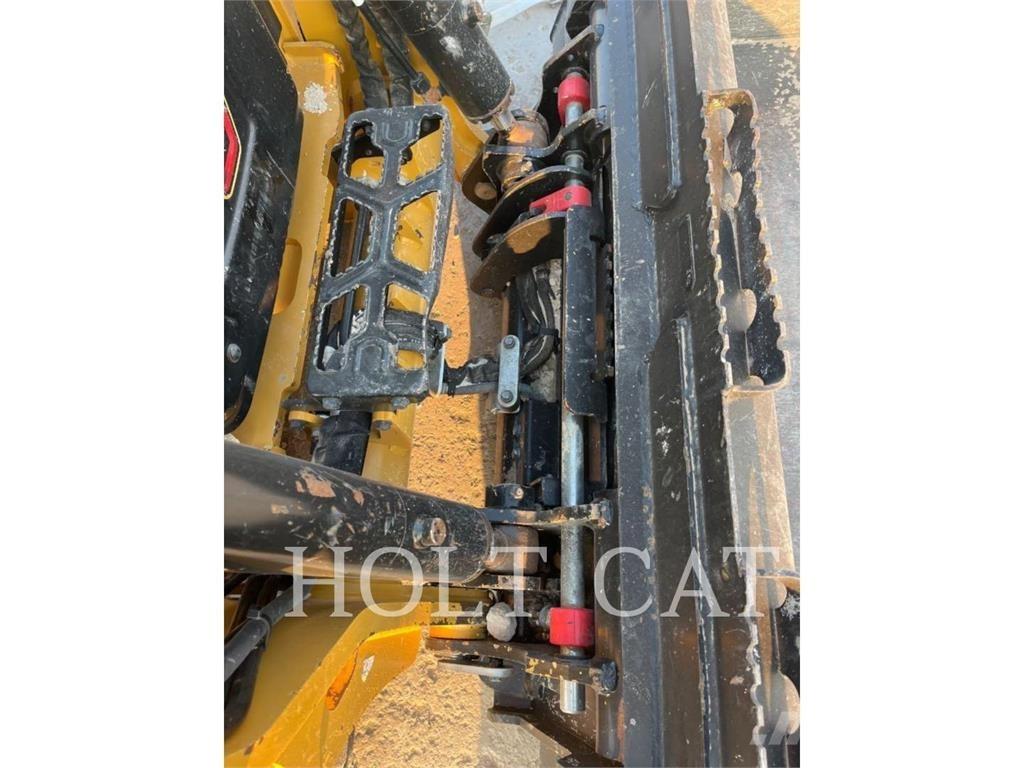 CAT 255 DEMO 滑移轉向裝載機