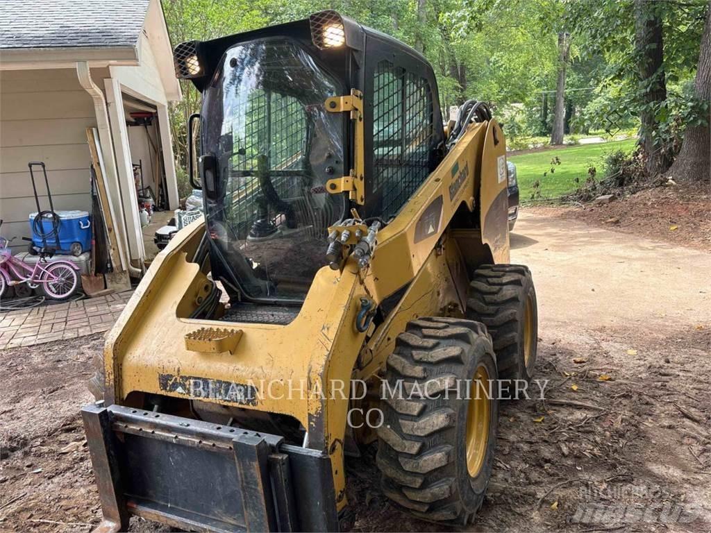 CAT 256C 滑移轉向裝載機