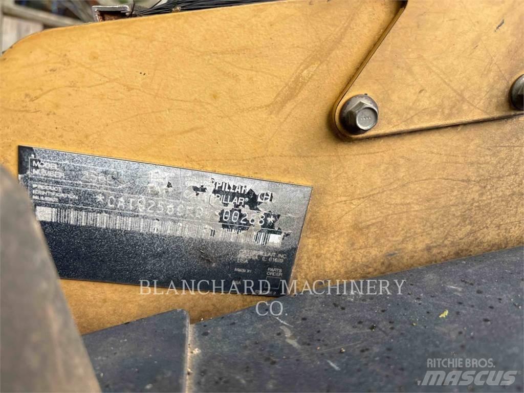 CAT 256C 滑移轉向裝載機