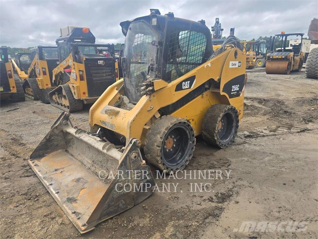 CAT 256C 滑移轉向裝載機