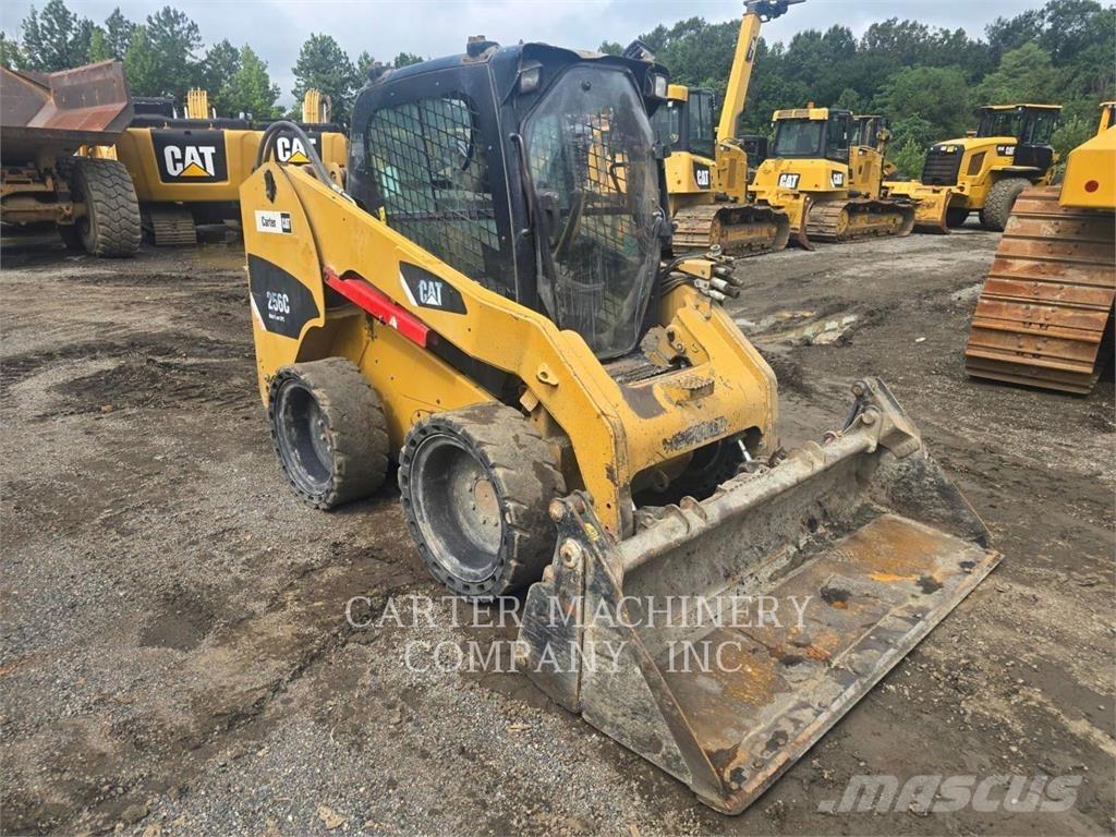 CAT 256C 滑移轉向裝載機
