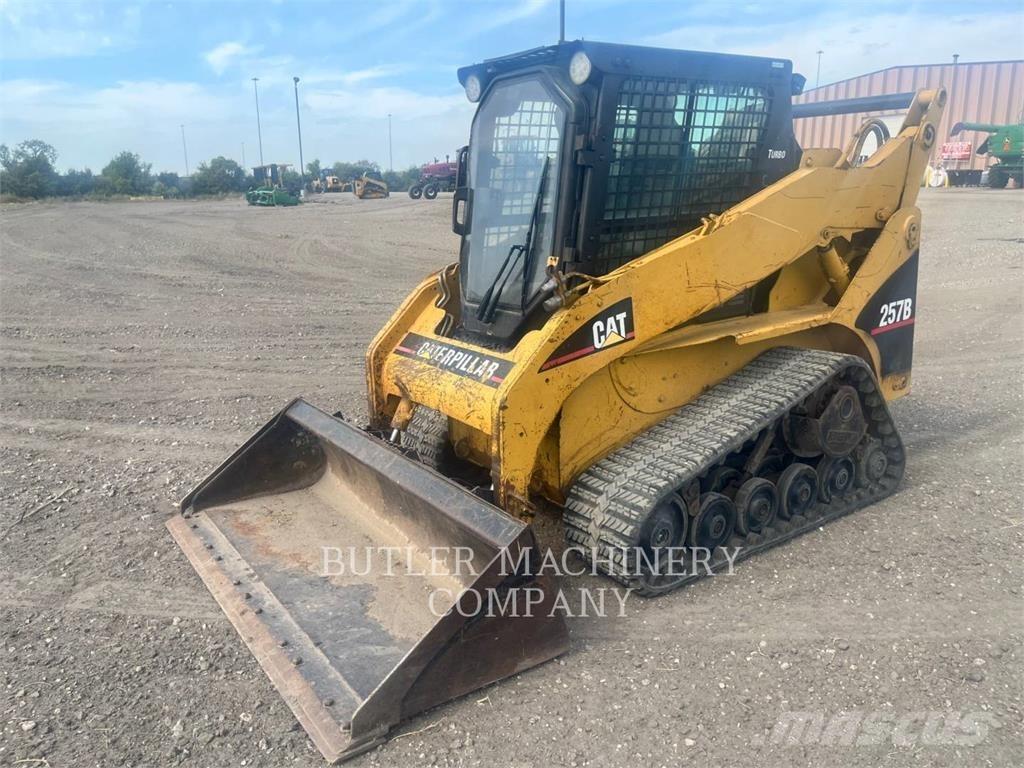 CAT 257B 推土機