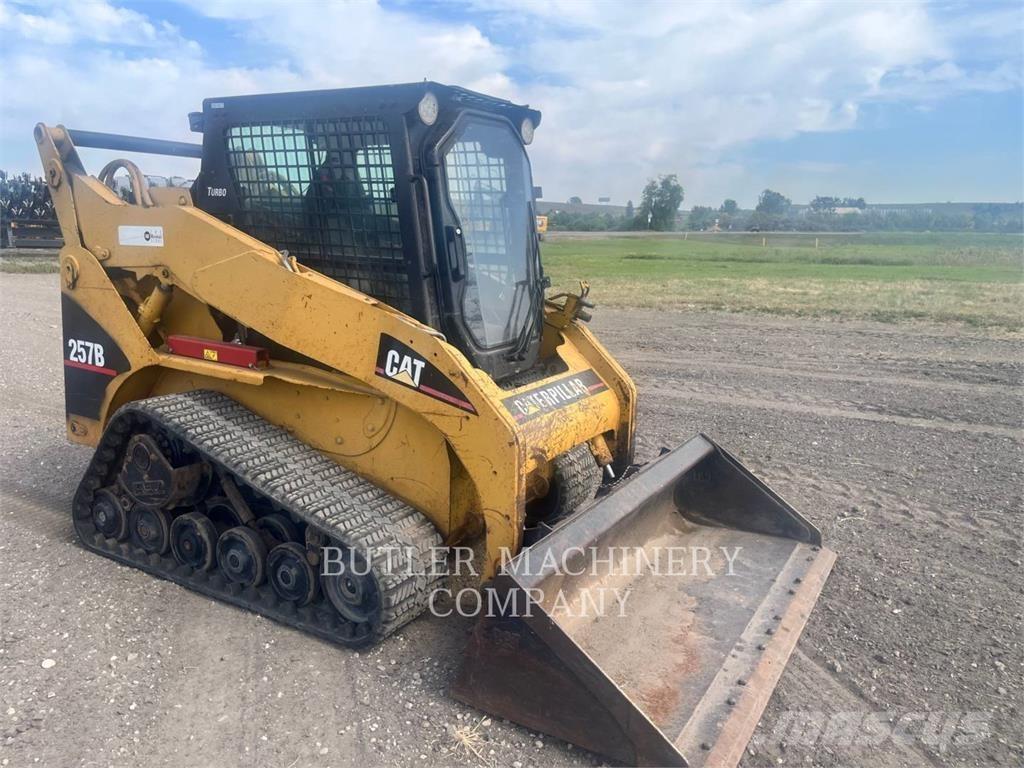 CAT 257B 推土機