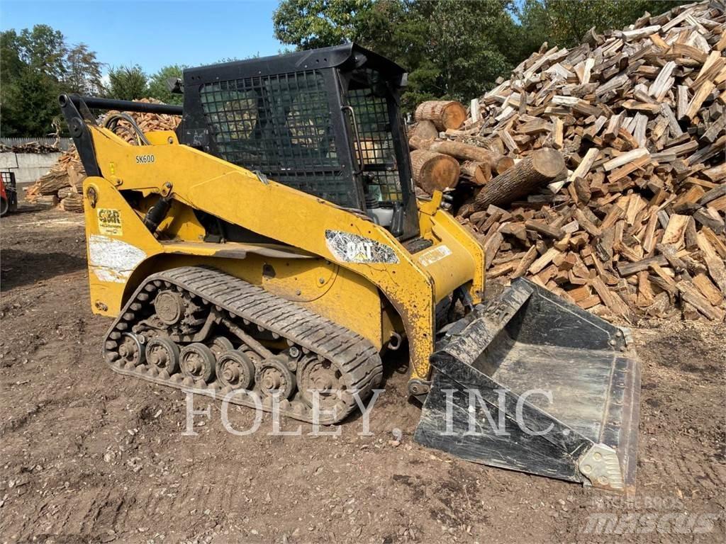 CAT 257B3 推土機