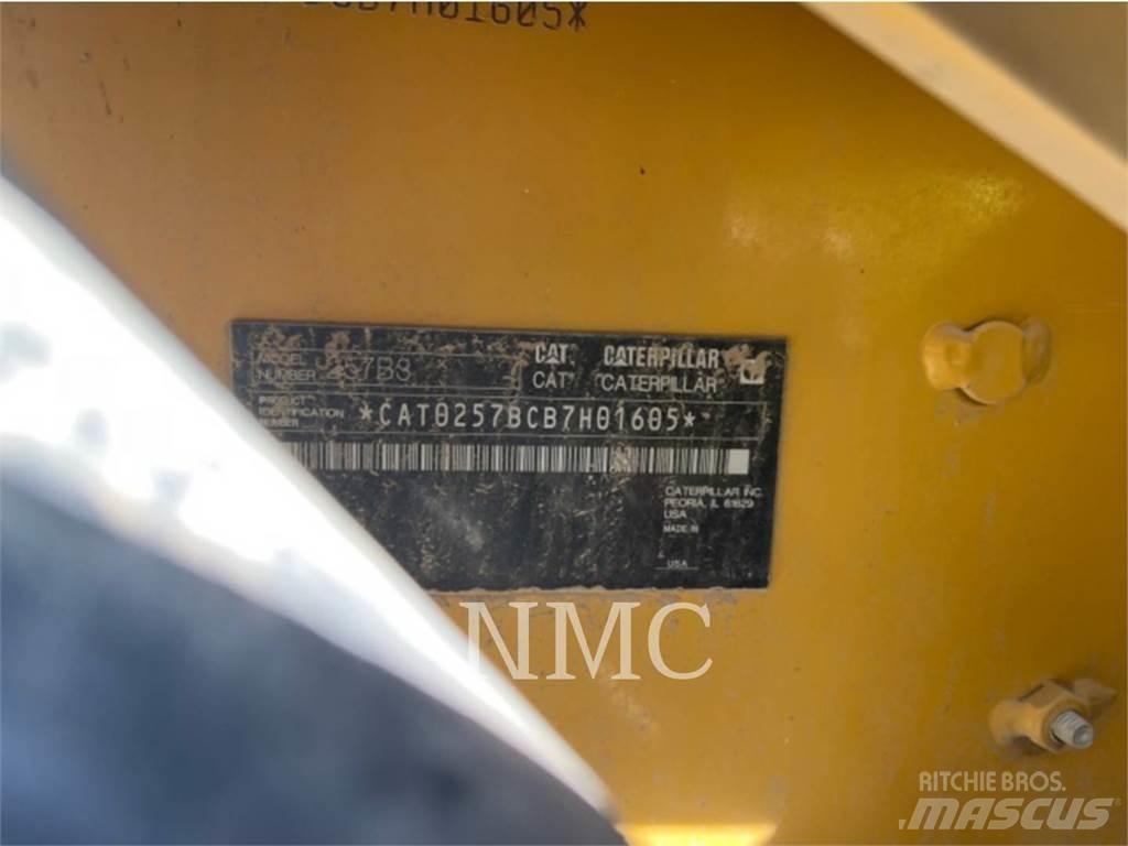 CAT 257B3 滑移轉向裝載機