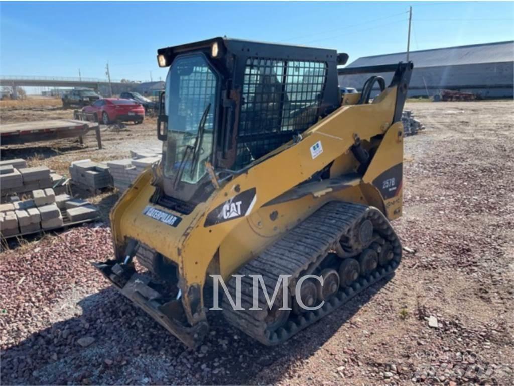 CAT 257B3 滑移轉向裝載機