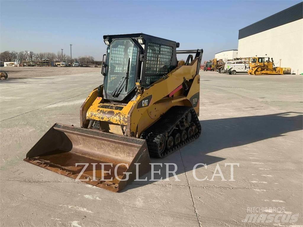 CAT 257B3 推土機