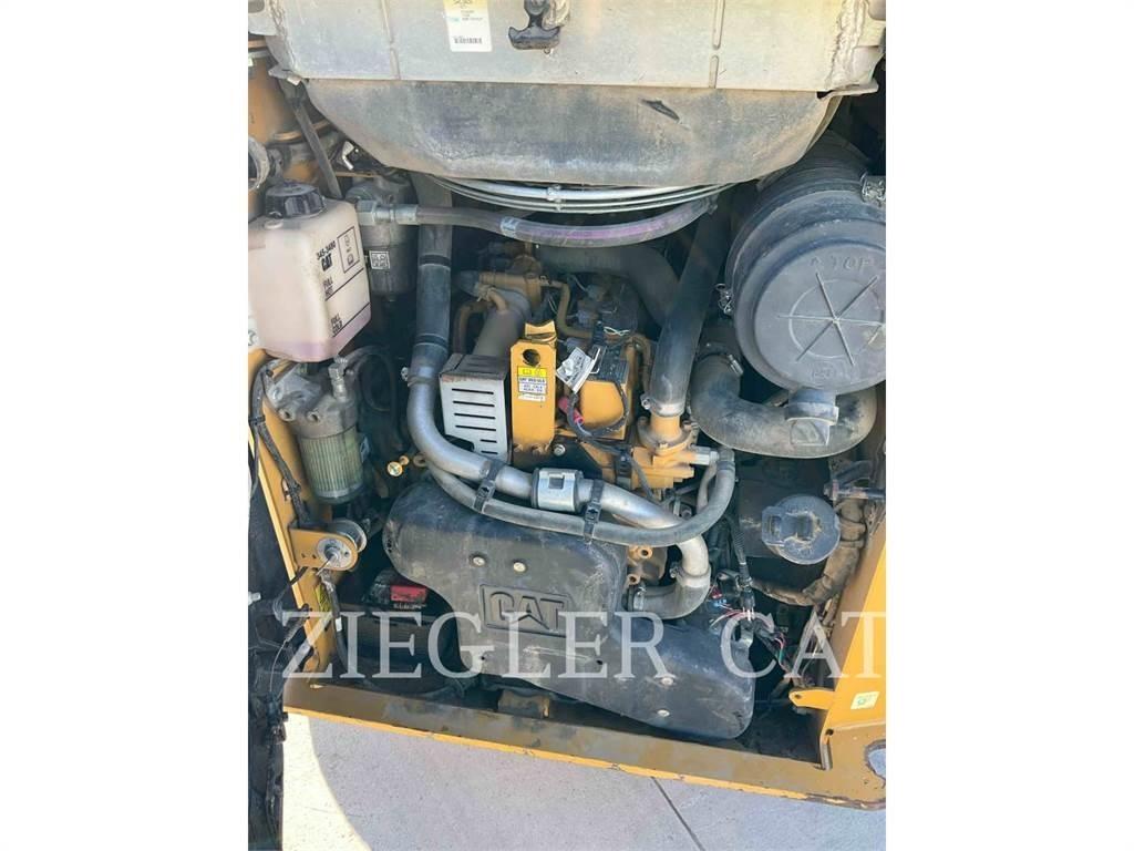 CAT 257D 推土機